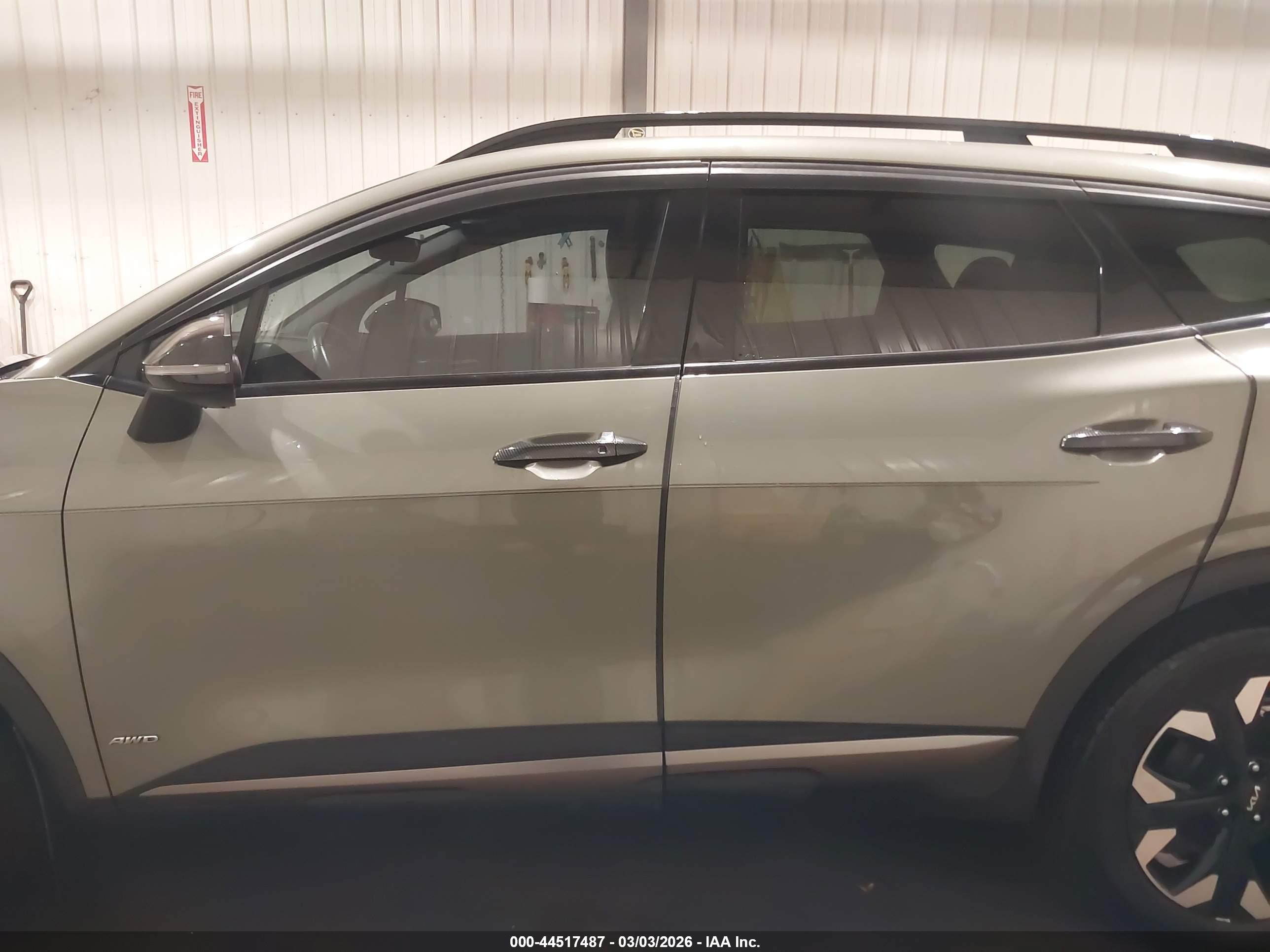 2023 KIA SPORTAGE X-LINE