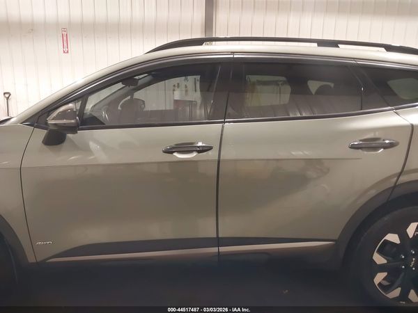 2023 KIA SPORTAGE X-LINE