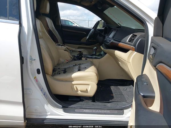 2017 TOYOTA HIGHLANDER LIMITED