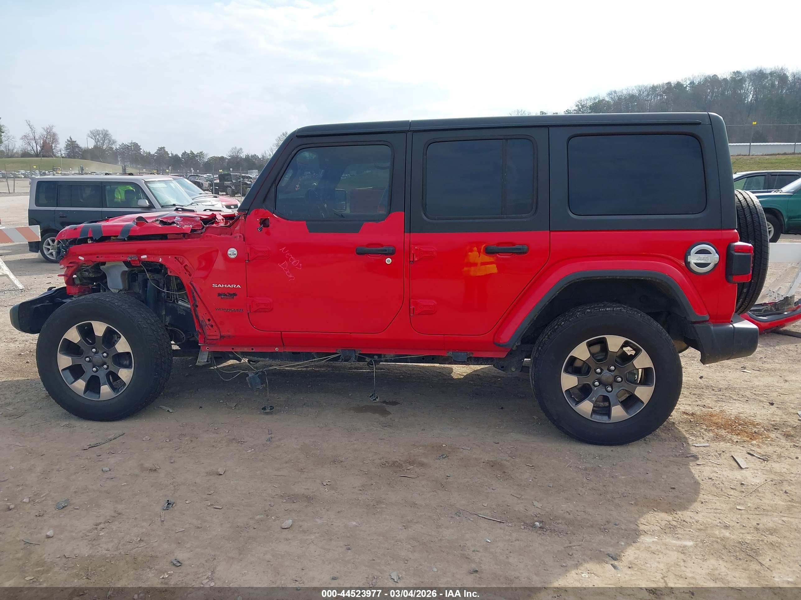 2018 JEEP WRANGLER UNLIMITED SAHARA 4X4