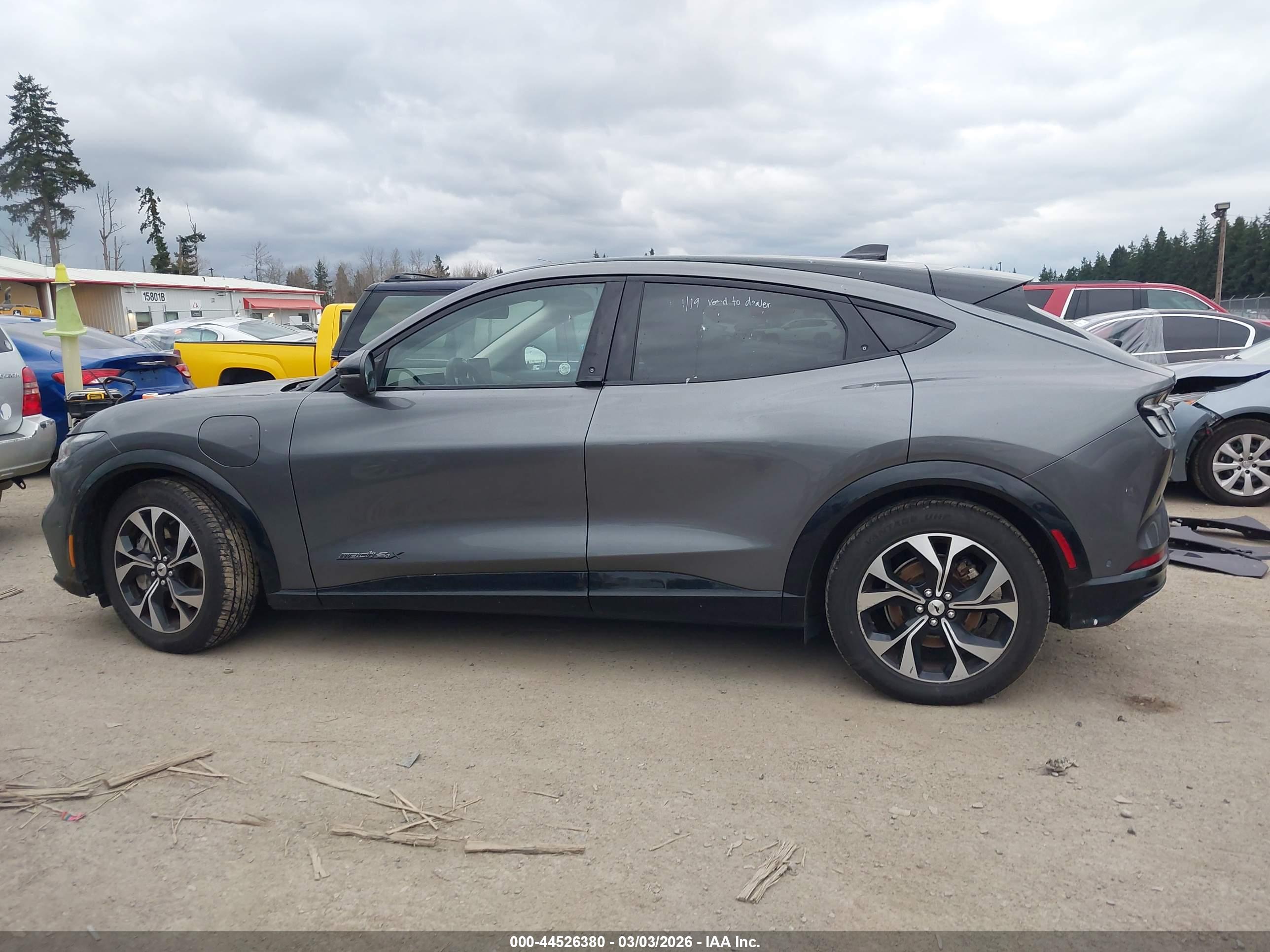 2023 FORD MUSTANG MACH-E PREMIUM