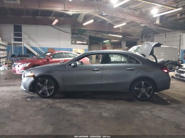 2022 MERCEDES-BENZ A 220 4MATIC