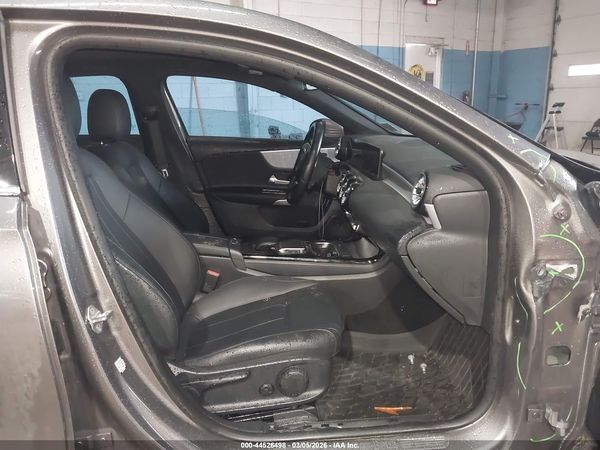2022 MERCEDES-BENZ A 220 4MATIC