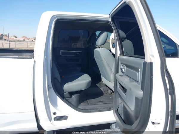 2018 RAM 2500 SLT  4X4 6'4 BOX