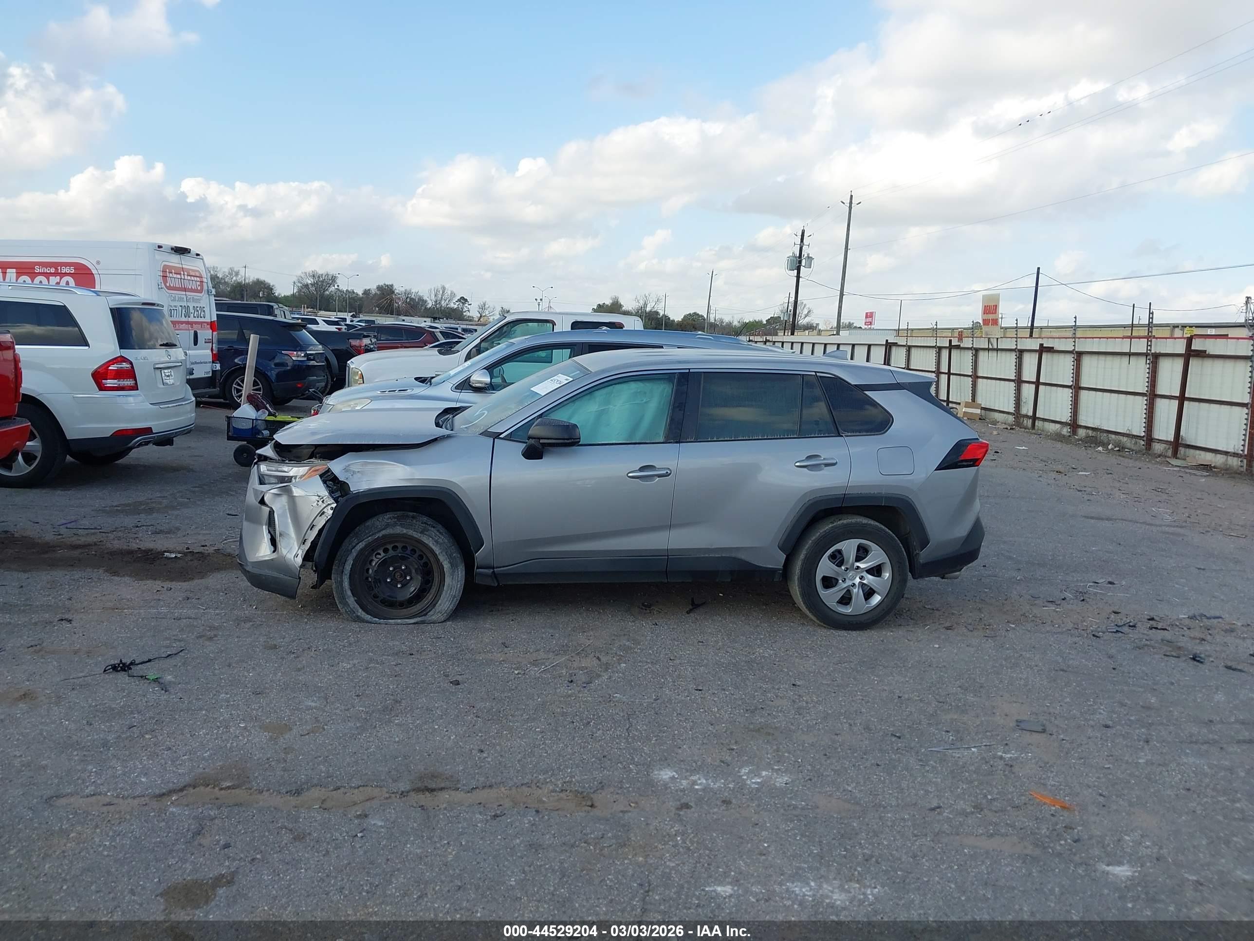 2023 TOYOTA RAV4 LE
