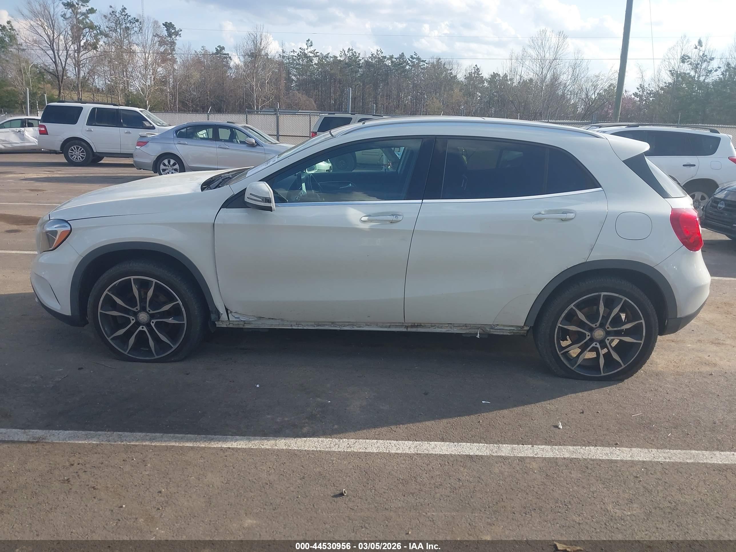 2017 MERCEDES-BENZ GLA 250 4MATIC