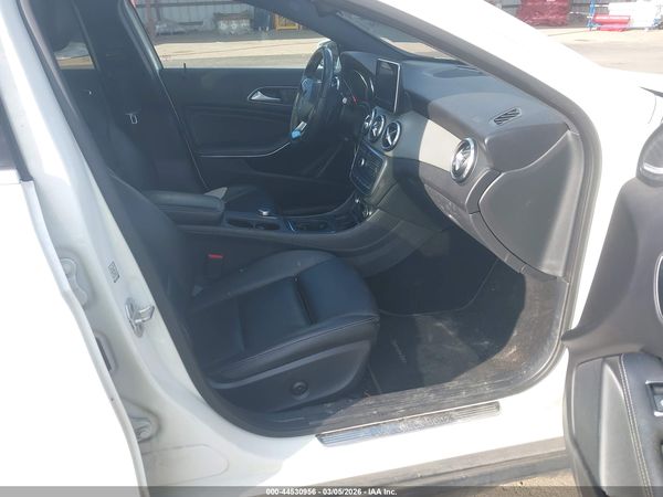 2017 MERCEDES-BENZ GLA 250 4MATIC