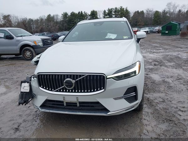 2023 VOLVO XC60 B5 ULTIMATE BRIGHT THEME