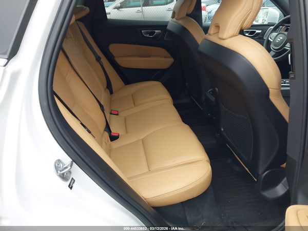 2023 VOLVO XC60 B5 ULTIMATE BRIGHT THEME