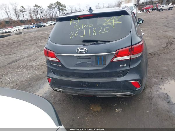 2017 HYUNDAI SANTA FE SE