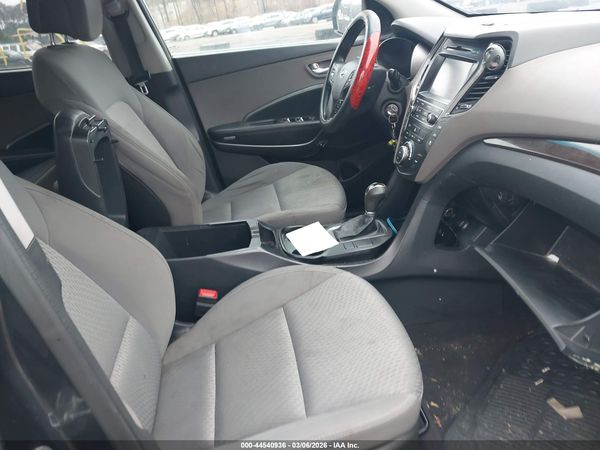 2017 HYUNDAI SANTA FE SE