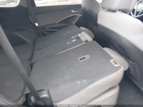 2017 HYUNDAI SANTA FE SE
