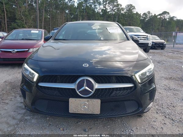 2020 MERCEDES-BENZ A 220 A220