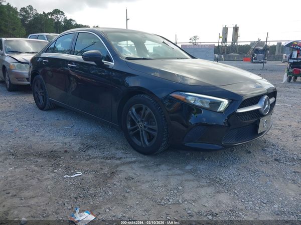 2020 MERCEDES-BENZ A 220 A220