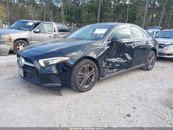 2020 MERCEDES-BENZ A 220 A220