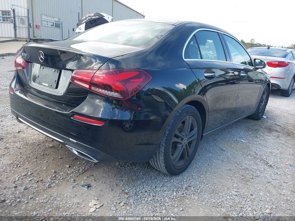 2020 MERCEDES-BENZ A 220 A220