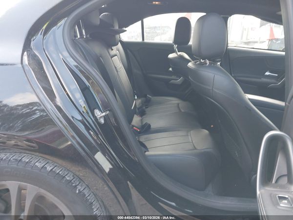 2020 MERCEDES-BENZ A 220 A220