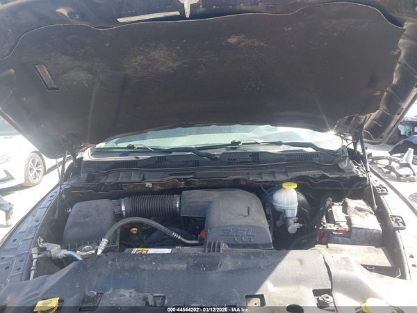 2018 RAM 1500 EXPRESS  4X4 6'4 BOX