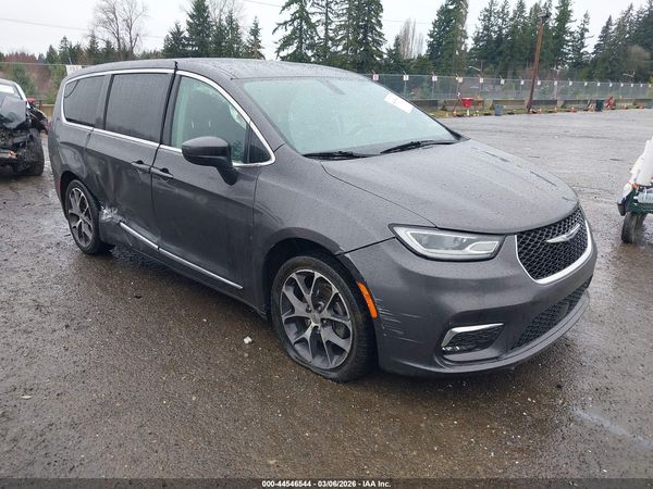 2018 CHRYSLER PACIFICA LX — I1