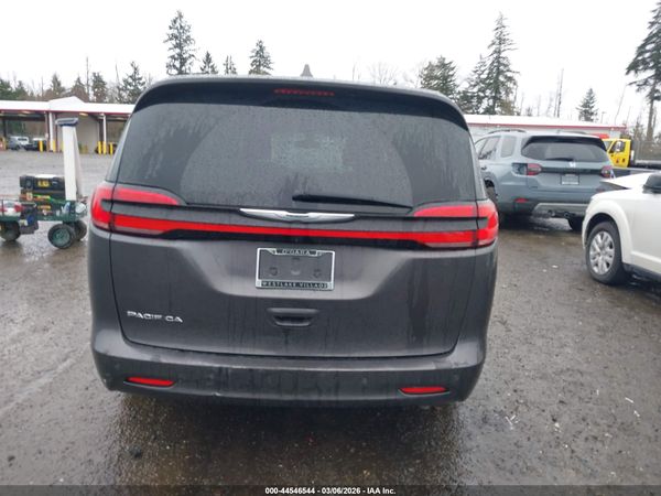 2018 CHRYSLER PACIFICA LX — I119