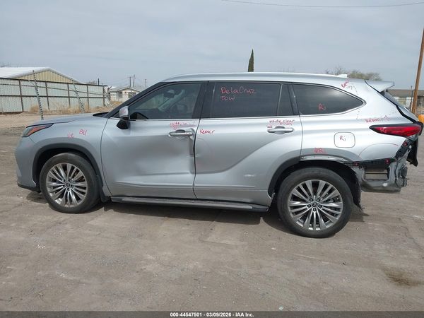 2023 TOYOTA HIGHLANDER PLATINUM