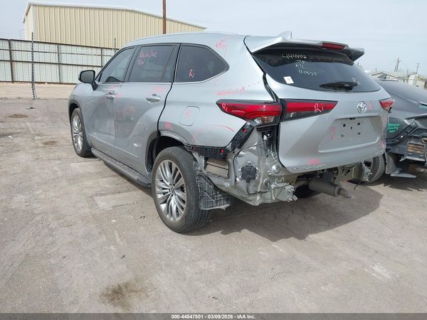 2023 TOYOTA HIGHLANDER PLATINUM