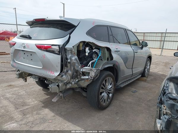 2023 TOYOTA HIGHLANDER PLATINUM