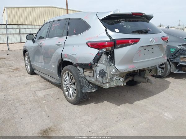 2023 TOYOTA HIGHLANDER PLATINUM