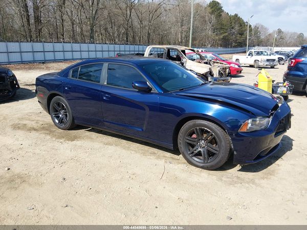 2014 DODGE CHARGER SE