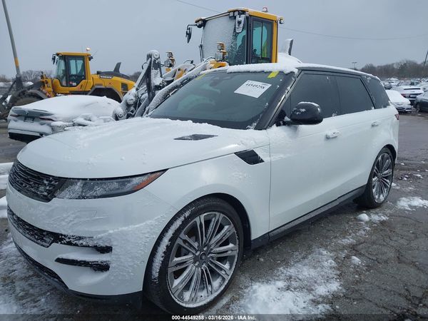 2025 LAND ROVER RANGE ROVER SPORT P360 SE