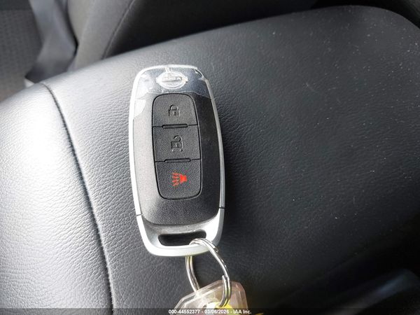 2025 NISSAN KICKS S