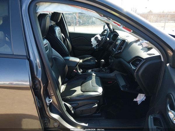 2019 JEEP CHEROKEE TRAILHAWK 4X4