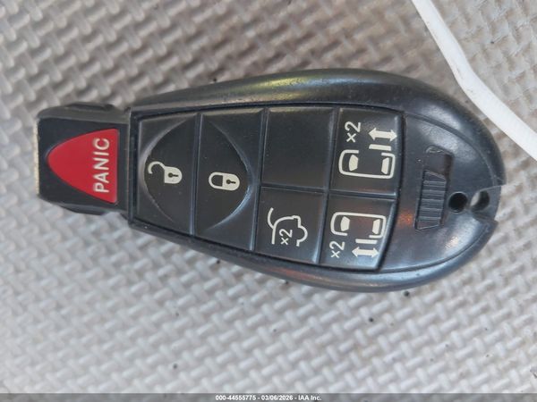 2012 DODGE GRAND CARAVAN SXT — I11