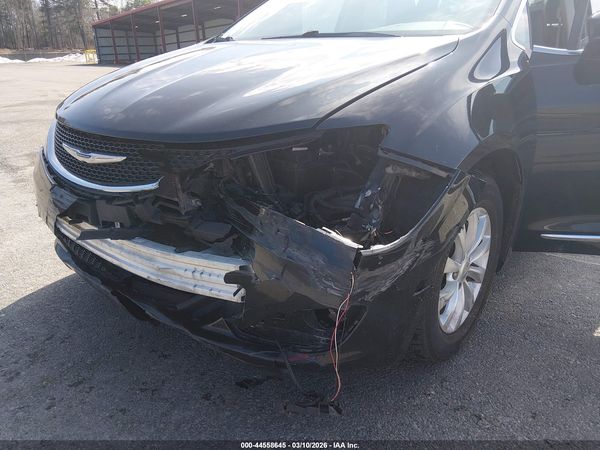 2020 CHRYSLER PACIFICA TOURING L — I6