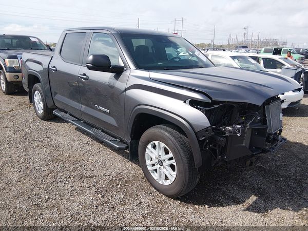 2025 TOYOTA TUNDRA SR5