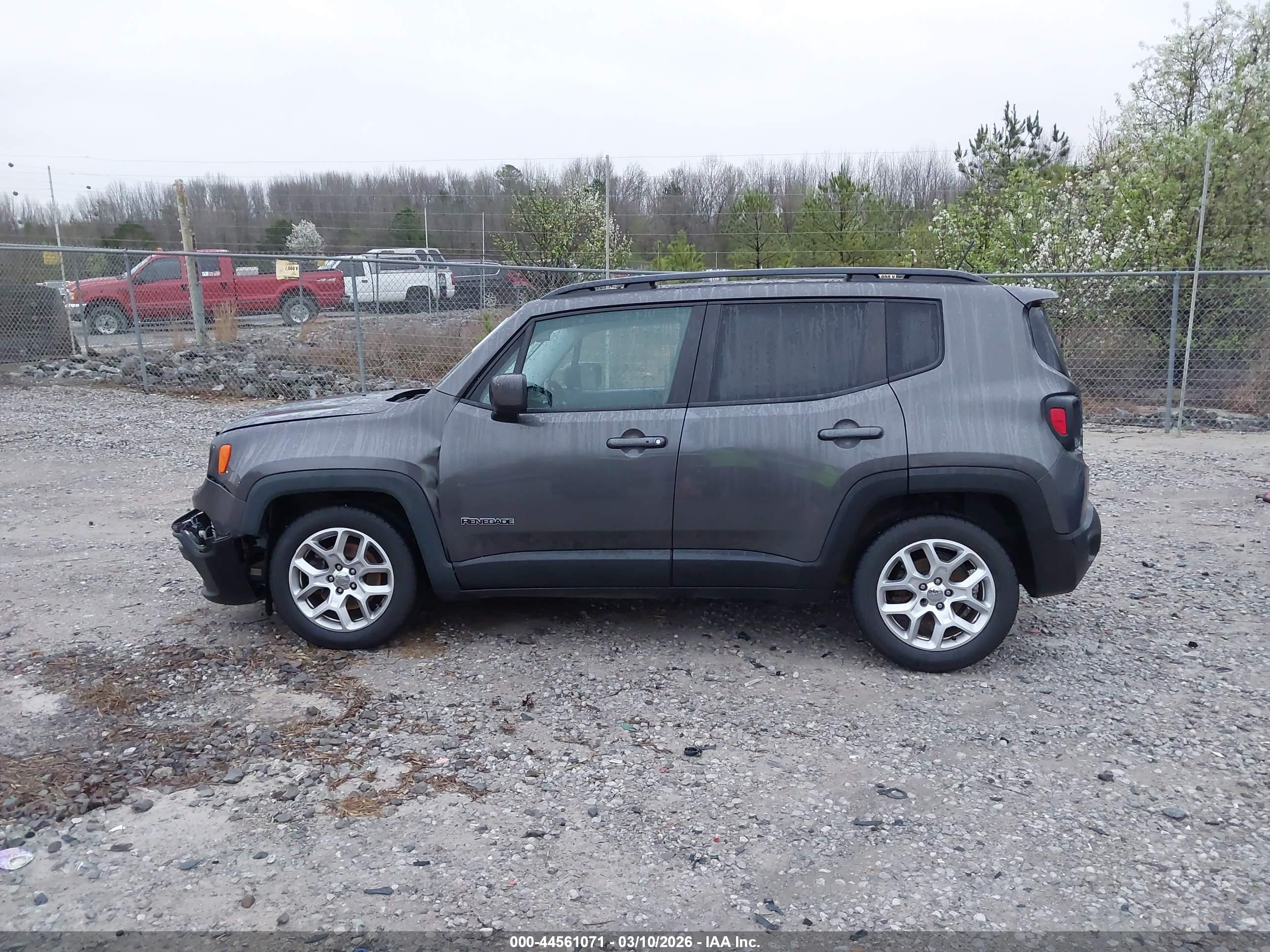 2017 JEEP RENEGADE LATITUDE FWD