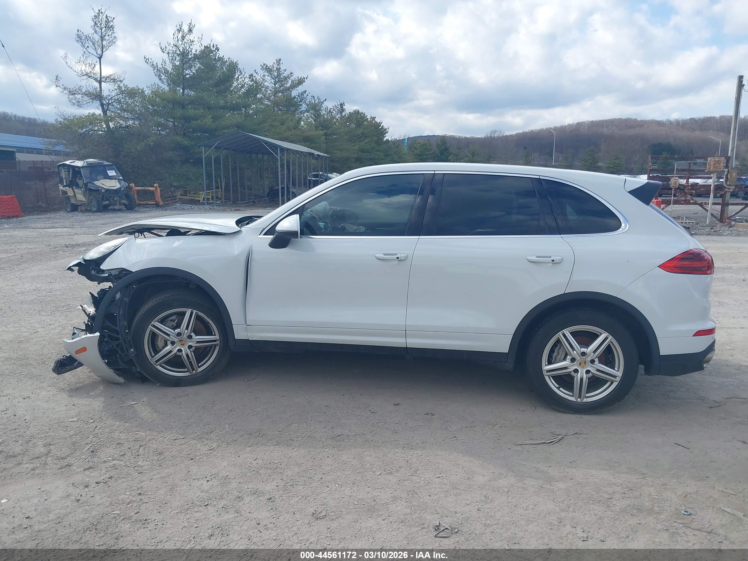 2015 PORSCHE CAYENNE S