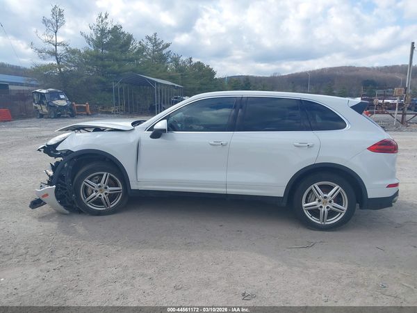 2015 PORSCHE CAYENNE