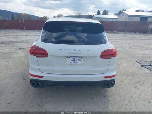 2015 PORSCHE CAYENNE S