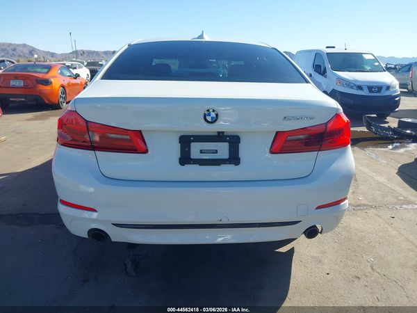 2018 BMW 530E