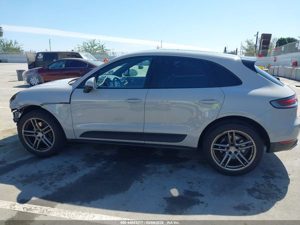 2019 PORSCHE MACAN