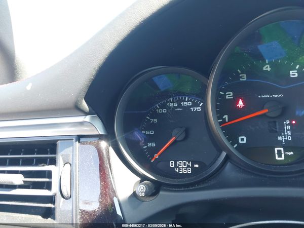 2019 PORSCHE MACAN