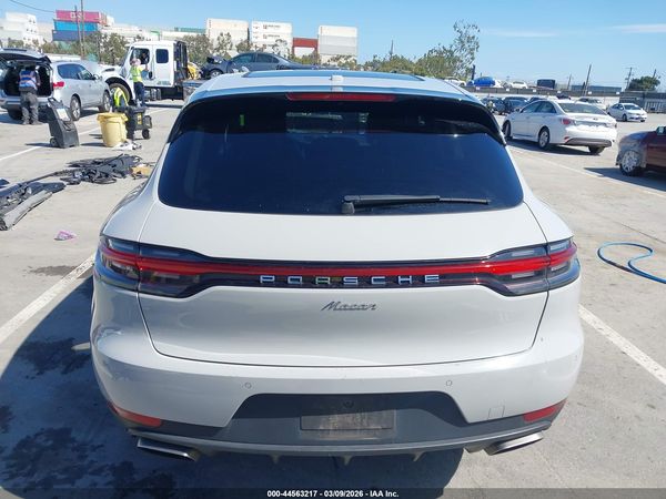 2019 PORSCHE MACAN