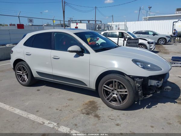 2019 PORSCHE MACAN