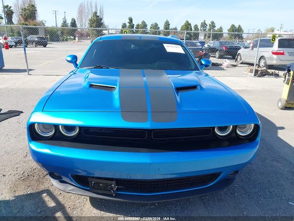 2019 DODGE CHALLENGER SXT