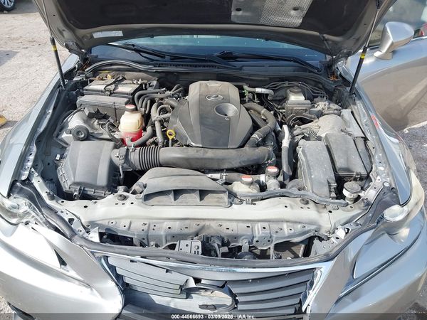2016 LEXUS IS 200T