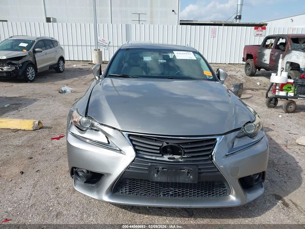 2016 LEXUS IS 200T