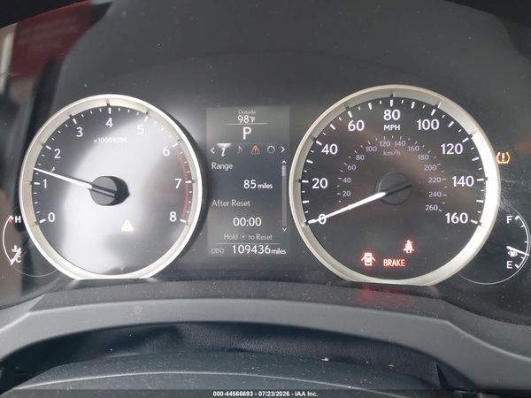 2016 LEXUS IS 200T