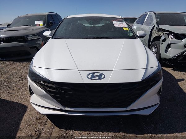 2023 HYUNDAI ELANTRA SE