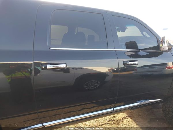 2017 RAM 3500 LIMITED  4X4 6'4 BOX